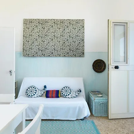 Casa Helios 빌라노바 디 오스투니